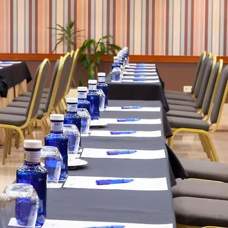 Hotel Hoyuela 4*
