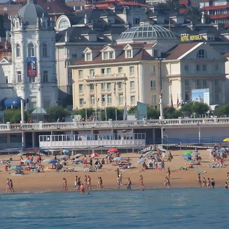 Hoyuela Szálloda 4*